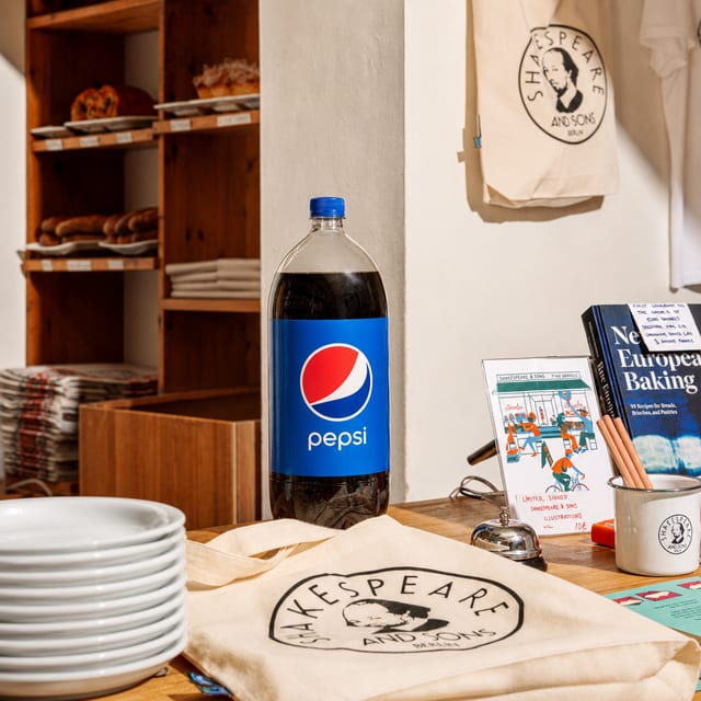 Pepsi 2 Liter.