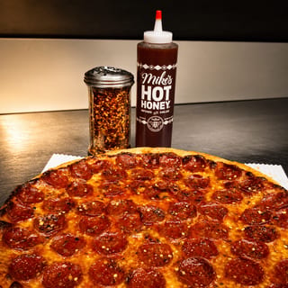 15" Sweet Heat Pizza