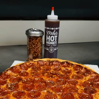 15" Sweet Heat Pizza
